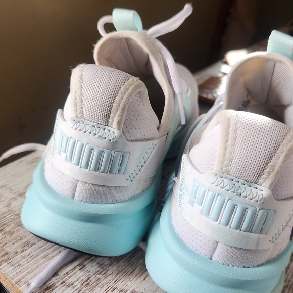 Stylish White and Aqua Sneakers - Picture 2 of 5